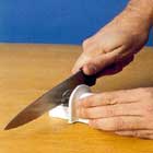 Hushållsslipen är avsedd för knivar och saxar
