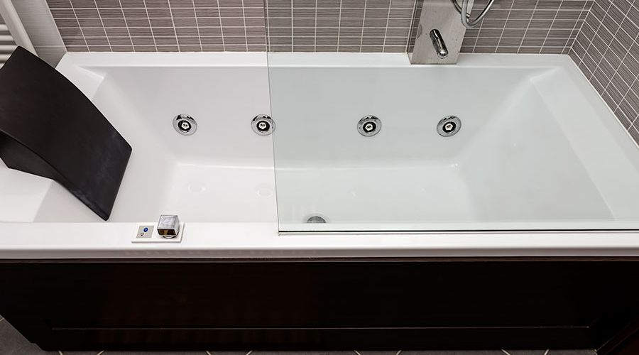 modernt-massagebadkar-badrum.jpg